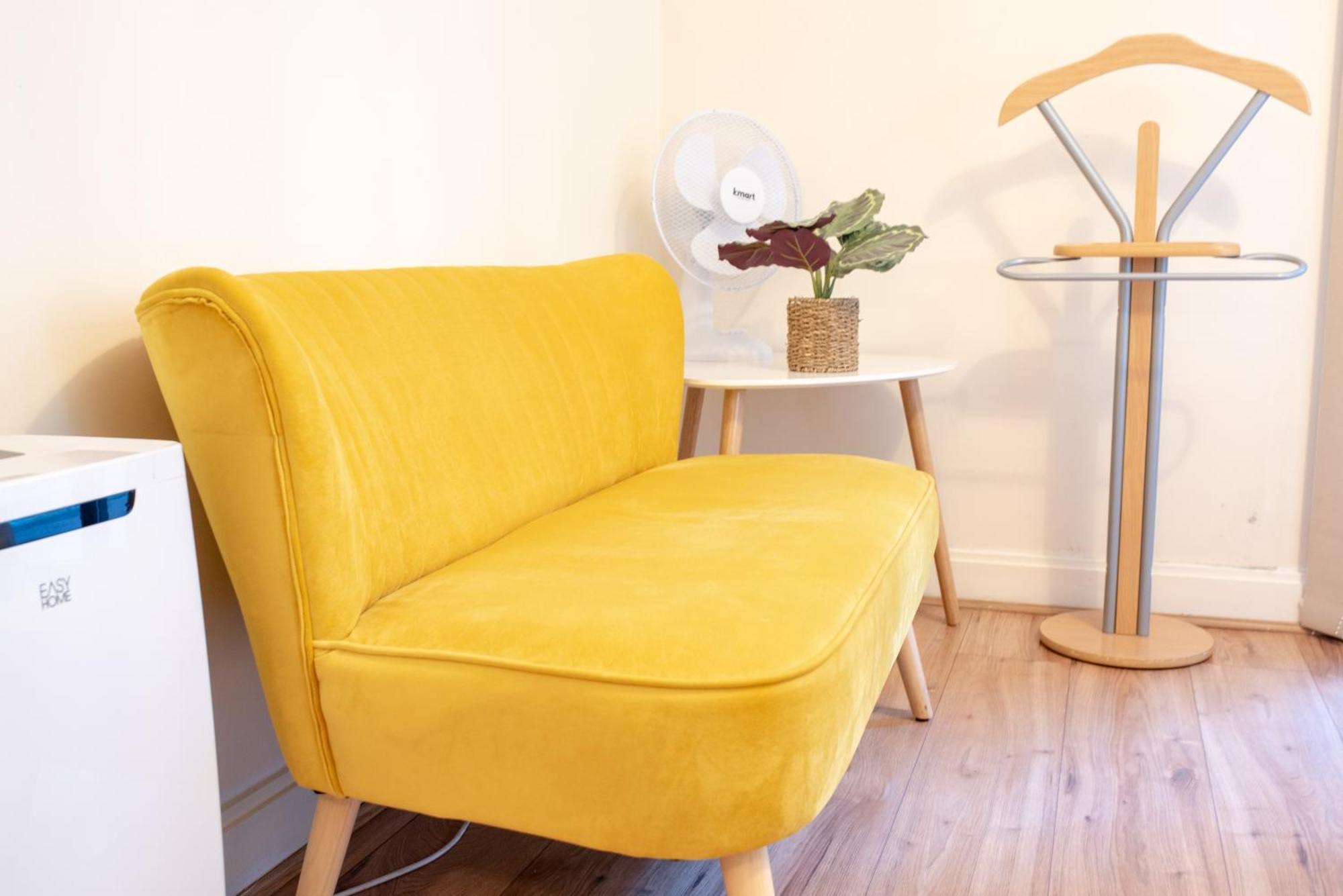 Spacious 1 Bed Apartment With Workspace, Coffee & Free Secure Parking Birmingham Dış mekan fotoğraf